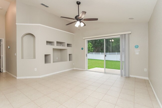 Building Photo - 2982 White Cedar Cir