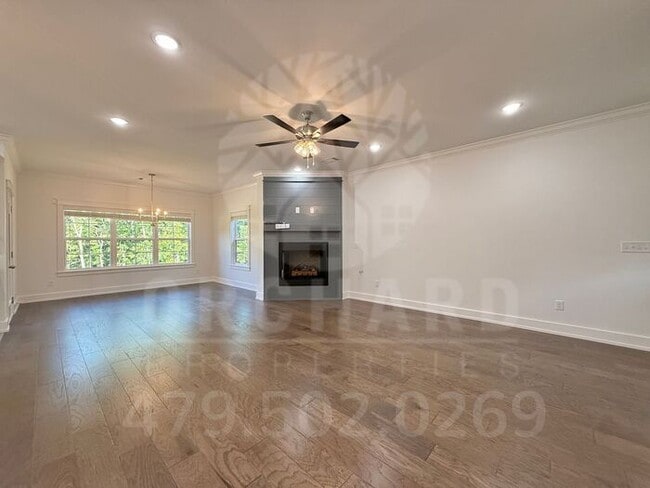 Building Photo - Bella Vista Single-Family Home- 3 Bed/ 2 B...