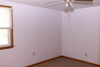 Building Photo - 1330 James Cir