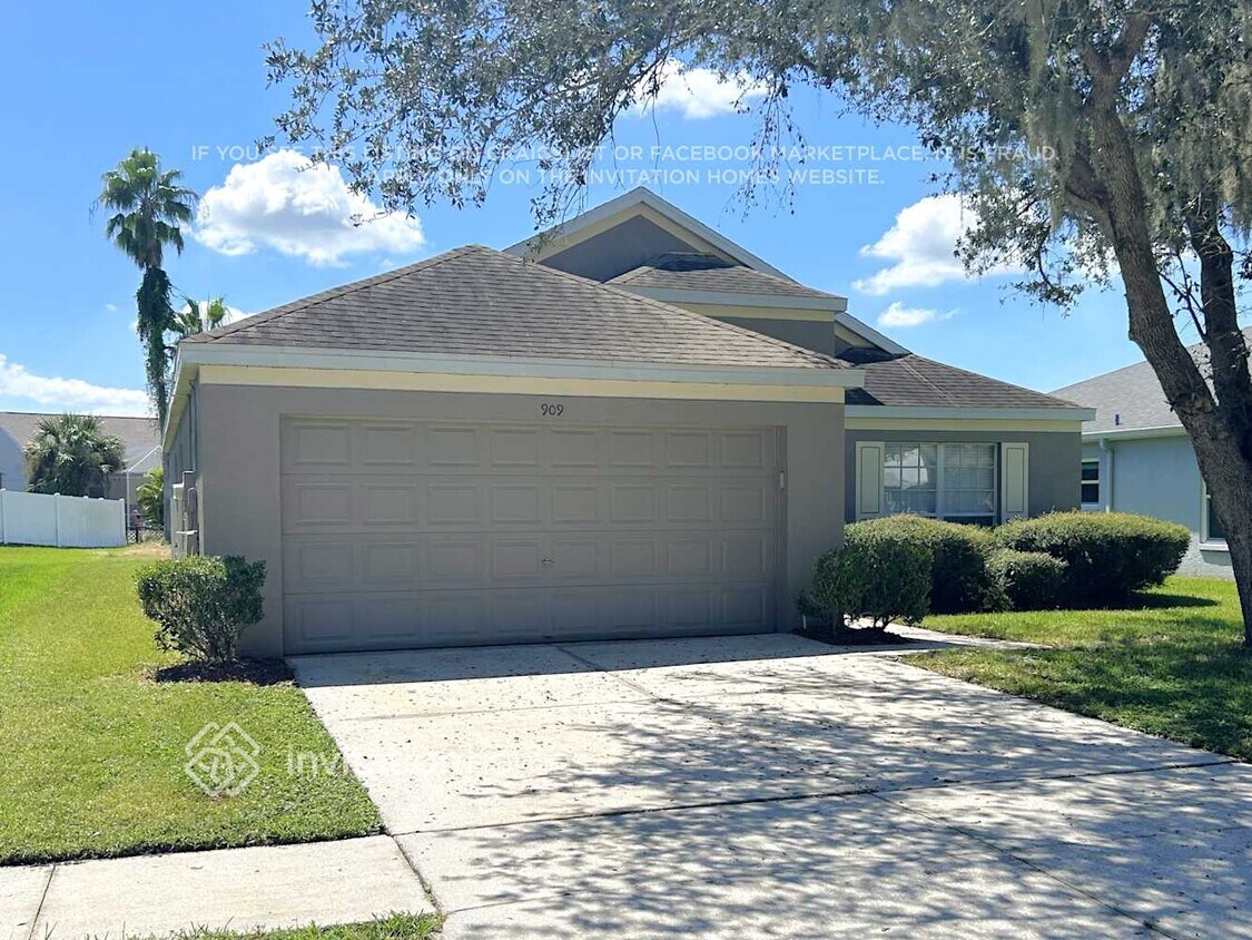 Foto principal - 909 Ridge Haven Dr