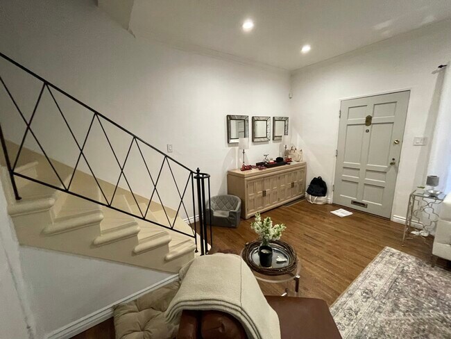 Entrance - 1058 S Ogden Dr