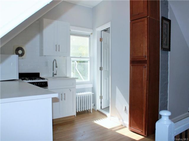 Building Photo - 77 Brookside Ave