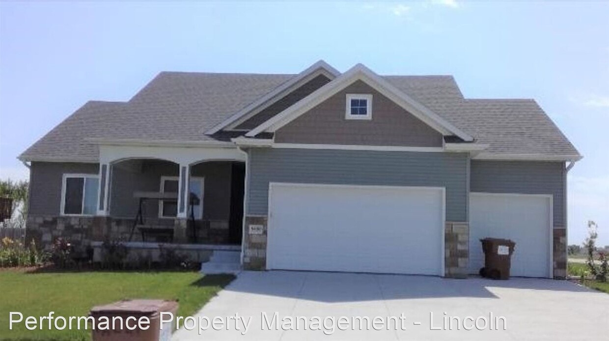 Foto principal - 5 br, 3 bath House - 6400 Grays Peak Drive