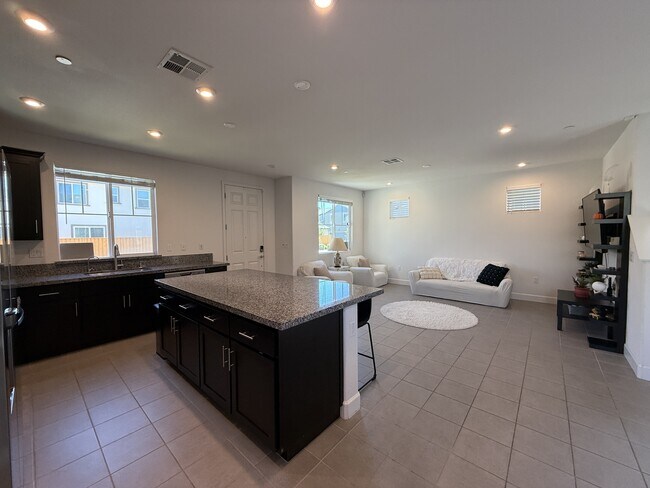 Foto del edificio - 2062 Cottonwood St