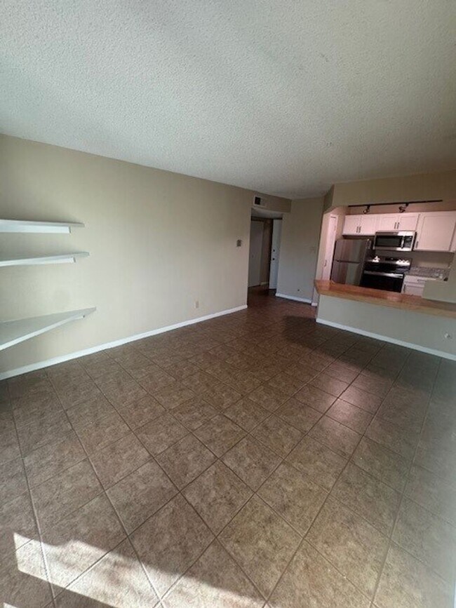 Foto del edificio - ONE BEDROOM IN GUNBARREL- ALL UTILITIES IN...