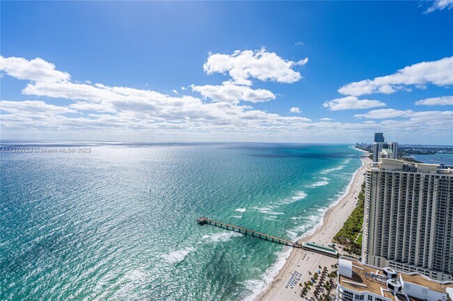 Building Photo - 16901 Collins Ave