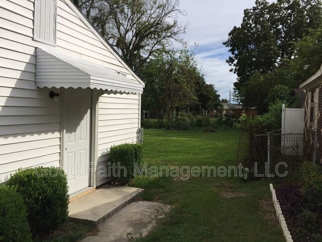 Foto del edificio - 405 Rachael St