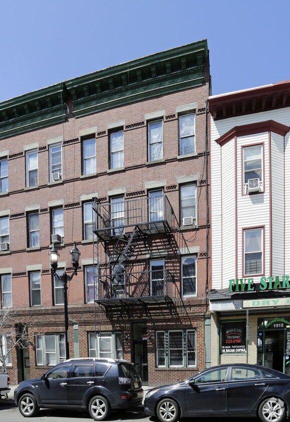 Foto del edificio - 1513 Summit Ave