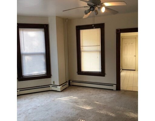 Building Photo - 306 N Main St