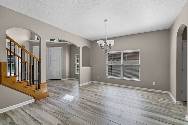 Building Photo - 4/2.5/2 Woodland Lakes Preserve Available Now