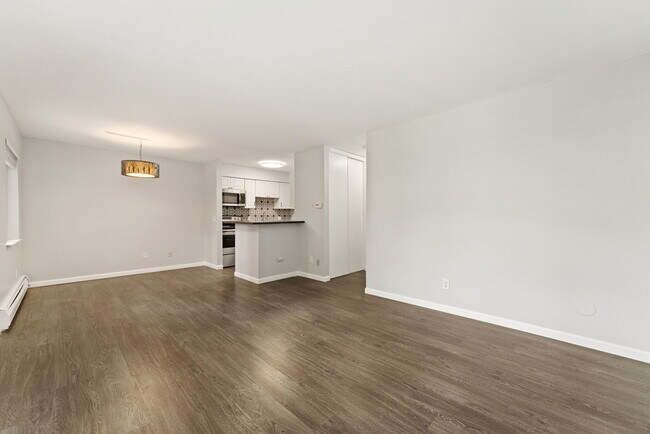 Foto del edificio - 5770 E Warren Ave