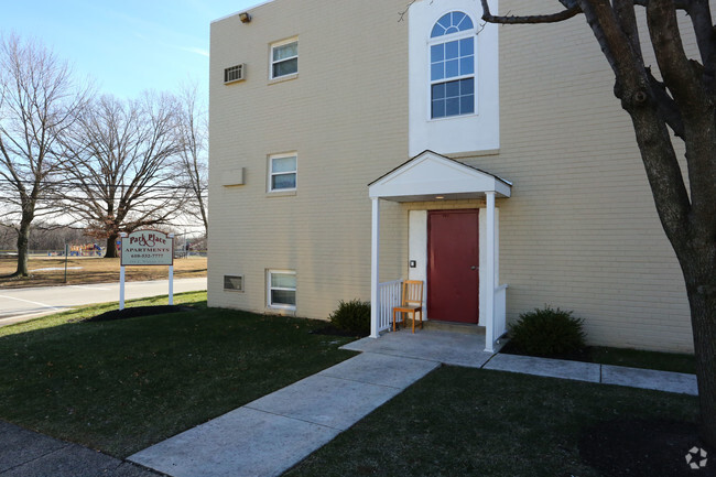 Building Photo - 294 E Winona Ave