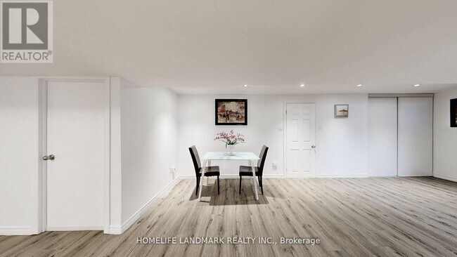 Building Photo - 11 Uplands Ave