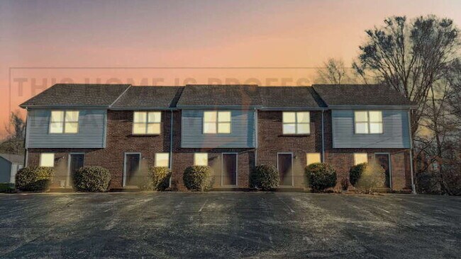 Foto del edificio - 1531 E Knollwood Cir