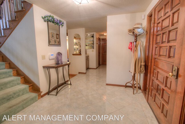 Building Photo - 3 br, 3 bath House - 2047 Spyglass Trl E.