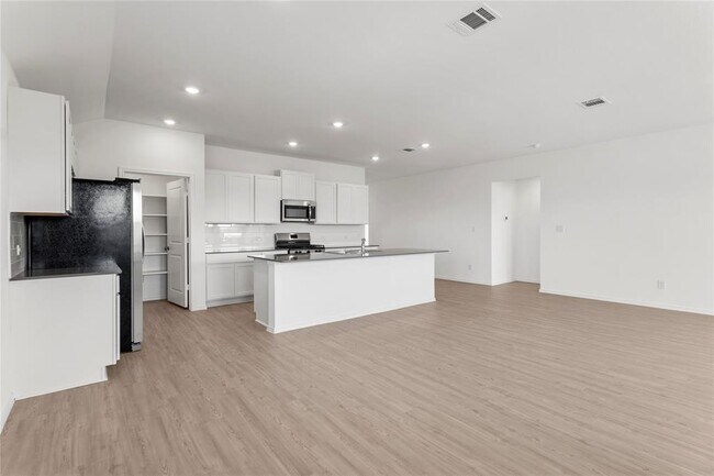 Foto del edificio - 144 Sky Meadows Cir