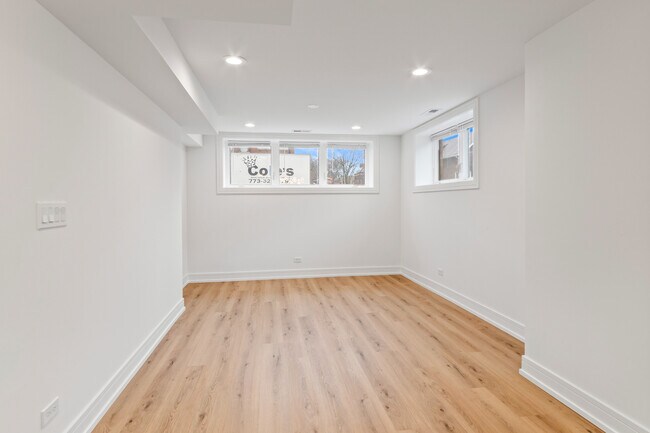 Foto del edificio - 3605 N Bell Ave