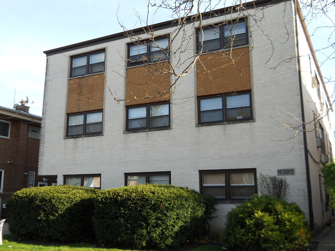 4727 Main St Unit 1A, Skokie, IL 60076 Condo for Rent in Skokie, IL