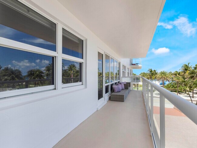 Foto del edificio - 111 N Pompano Beach Blvd