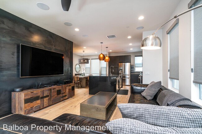 Foto del edificio - 3 br, 2.5 bath House - 1015 Somerton Dr