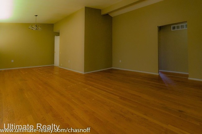 Building Photo - 3 br, 2 bath House - 2785 Narraganset Drive