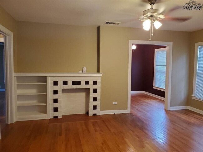 Foto del edificio - 1807 Dayton Ave