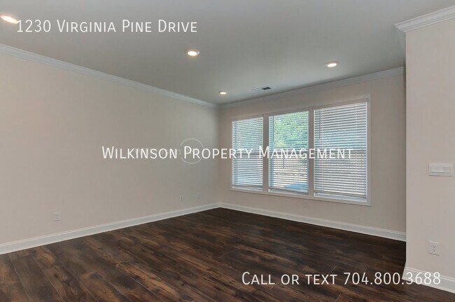 Building Photo - 3BD/2.5BTH Townhome in Skybrook Corners. N...