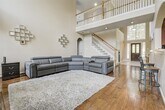 Foto principal - 35 Gilmore Grove Pl