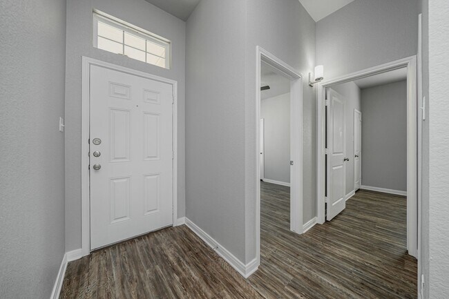 Foto del edificio - 614 Hollyhock Dr