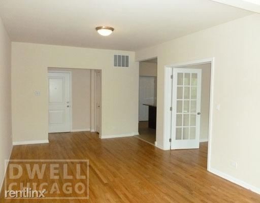 Foto del edificio - 2 br, 1 bath Apartment - 4740 S Greenwood Ave
