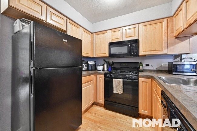 Building Photo - Charming 1BR Condo in Beautiful Boulder (N...