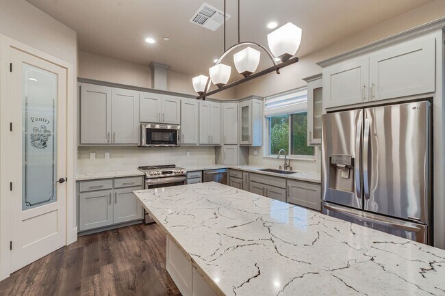 Building Photo - Utilities Included! Luxury Single-Story Ho...