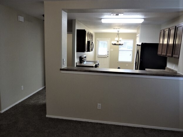 Building Photo - 905 Dexter Dr