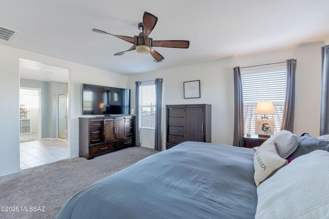 Building Photo - Well-Maintained 4 Bed 3 Baths NW Home with Attractive Upgrades Throughout!