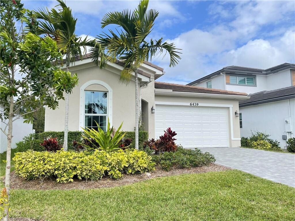 6439 Trails of Foxford Ct, Haverhill, FL 33415 House Rental in