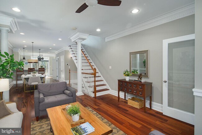 Foto del edificio - 2520 Brown St