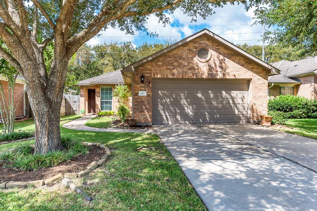 Foto principal - 147 Big Thicket Dr