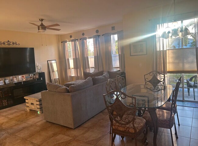 Foto del edificio - 5305 Anhinga Trl