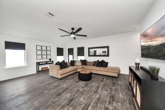 Foto del edificio - 22939 San Giorgio Ct