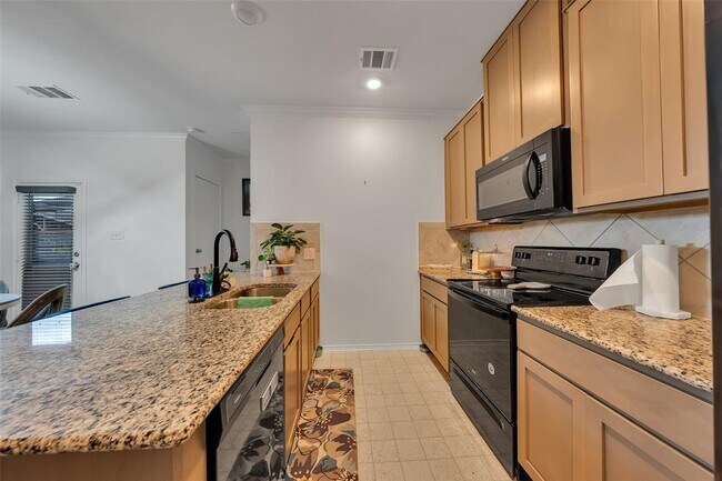 Building Photo - 13413 Abigail Adams St