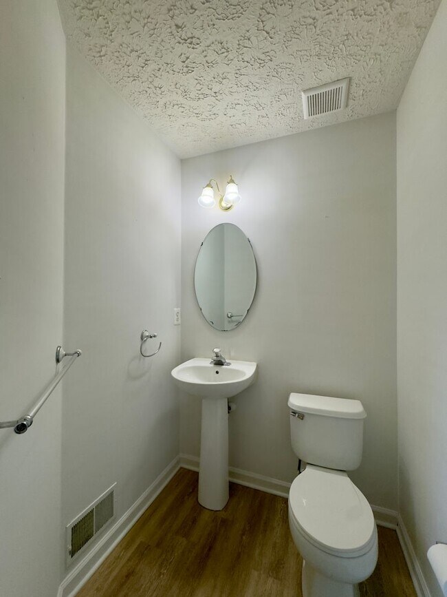 Foto del edificio - Charming 3BD/2.5BA Townhome in Joppatowne, Harford County, MD!