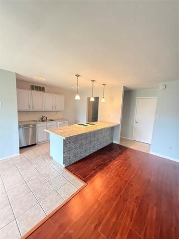 Foto del edificio - 5512 Rutledge Dr