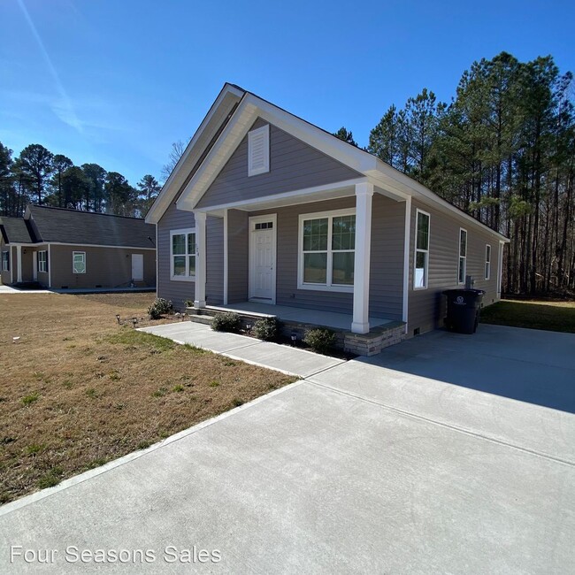 Building Photo - 3 br, 2 bath House - 124 Shamrock Court