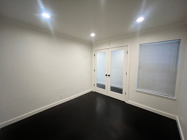 Building Photo - 4 Bed 2 Bath Shadow Estates Home Available...