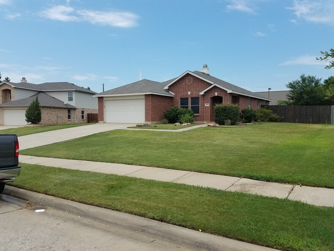 2805 Saddle Dr, Denton, TX 76210 House Rental in Denton, TX