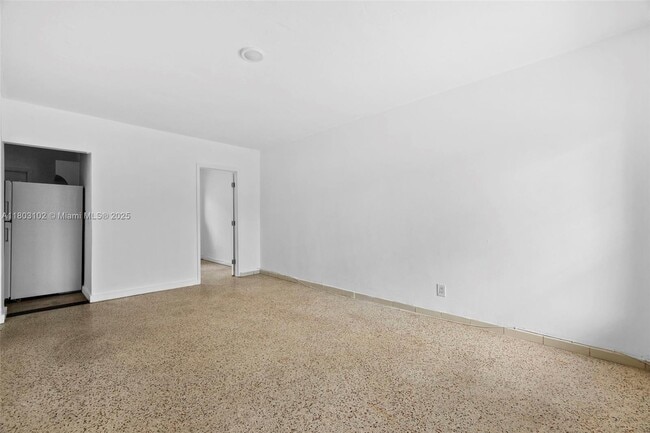 Foto del edificio - 800 83rd St