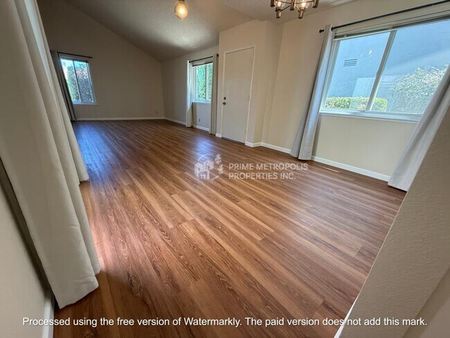 Foto del edificio - 4 bedroom in San Leandro CA 94579