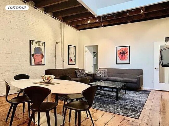 Foto del edificio - 5 W 21st St