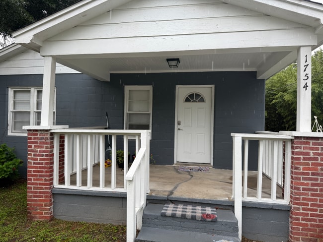 Building Photo - 1754 Poplar St