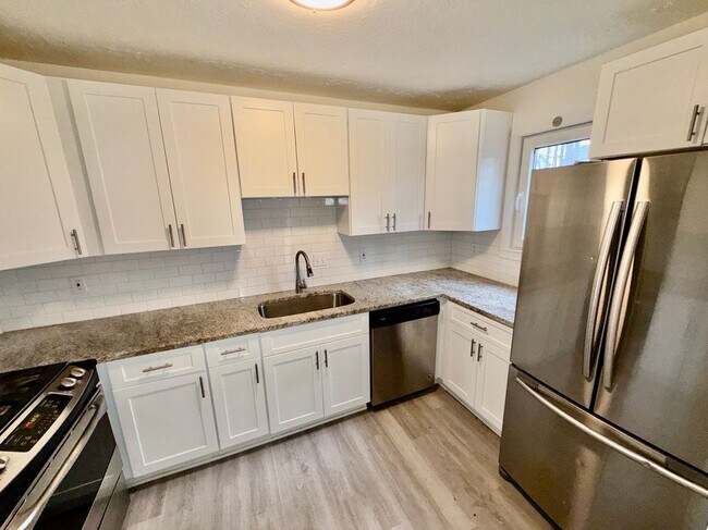 Foto del edificio - 2082 Lenoa Ln